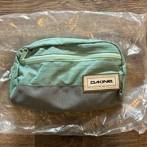 Dakine belt bag